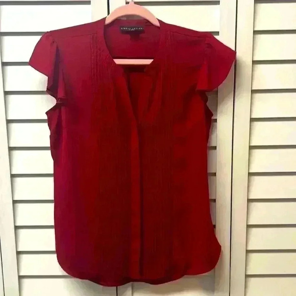 Simply Styled Flutter Sleeve Button Down Top Size Small Red - Picture 1 of 6